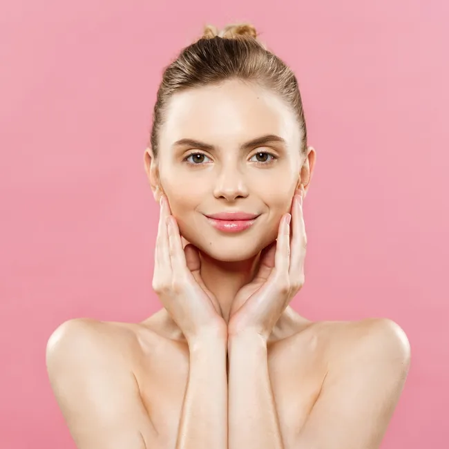 Очищение, маски, защита: 5 самых полезных домашних процедур для лица