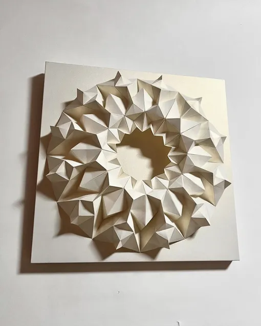 Картонный 3D-барельеф фото Картонный 3D-барельеф фото