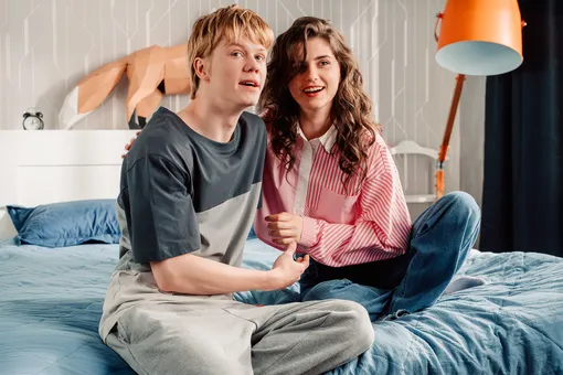 Соня (Полина Денисова) и Игорь (Тимофей Кочнев)