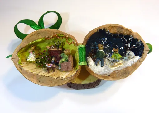 Орех с мишками Орех с мишками