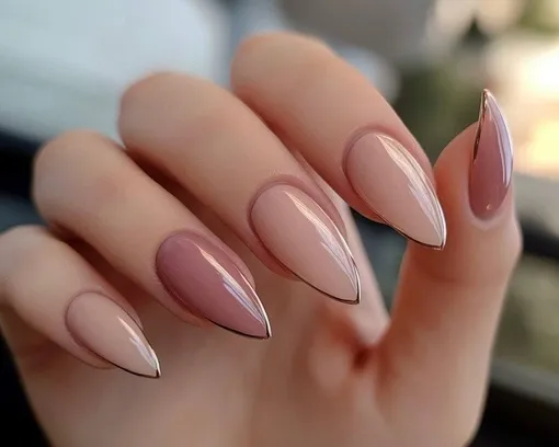 Чуть заметные сиреневые оттенки Маникюр на 2026 год