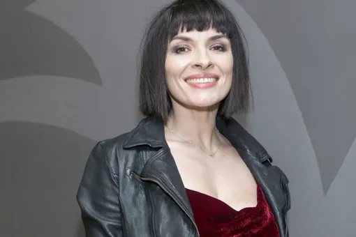 «Не узнать»: как Надежда Мейхер-Грановская выглядела в 15 с длинными волосами «Не узнать»: как Надежда Мейхер-Грановская выглядела в 15 с длинными волосами