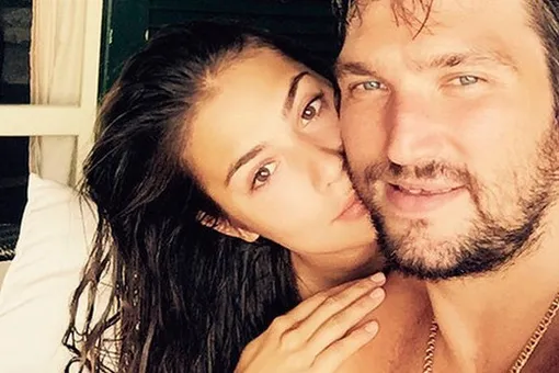 Александр Овечкин тайно сыграл свадьбу с дочерью Веры Глаголевой? Александр Овечкин тайно сыграл свадьбу с дочерью Веры Глаголевой?