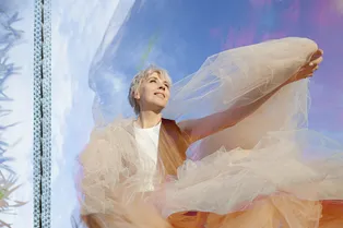 «В больницу я приехала как на курорт — с дорожной сумкой и платьем в чехле»: реальная история о жизни с лимфомой