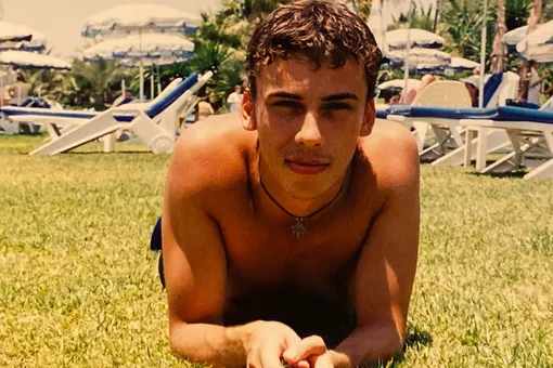 «Красавчик, молодой, интересный»: Максим Галкин* показал подборку редких фото из юности