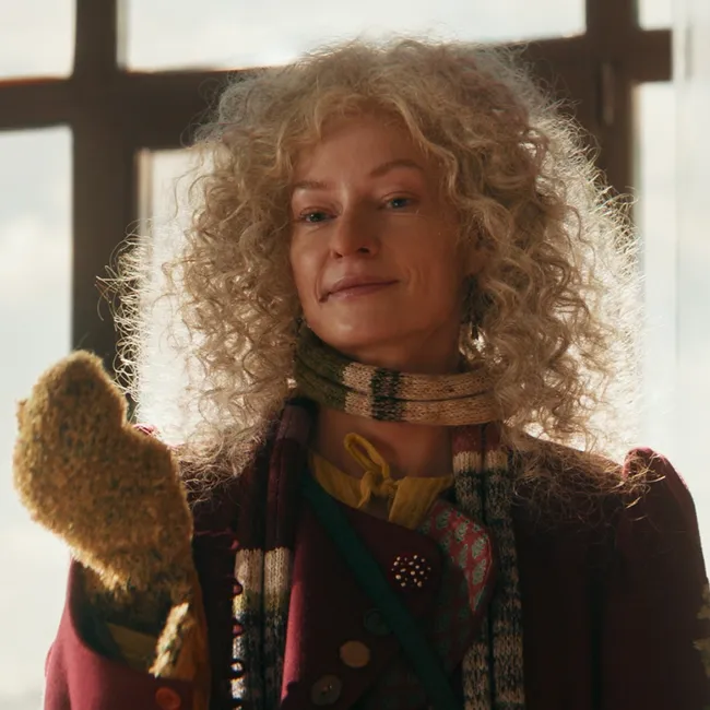 Седина в волосах и накладка на нос: Светлана Ходченкова сыграла Бабу Ягу