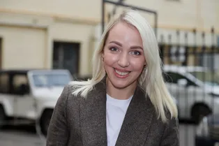 Звезда «Деффчонок» показала смешное свадебное видео в девятую годовщину торжества Звезда «Деффчонок» показала смешное свадебное видео в девятую годовщину торжества