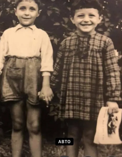 Папа (слева) и мама (справа) Леонида Бараца в детстве Папа (слева) и мама (справа) Леонида Бараца в детстве