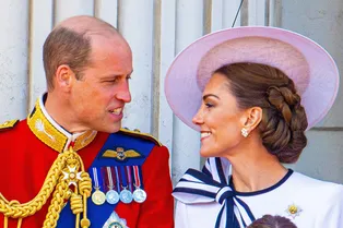 Повзрослевшая Шарлотта и Луи без зубов: Кейт Миддлтон и принц Уильям выложили семейное фото