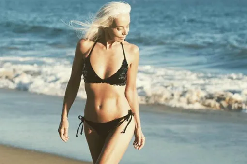 61-летняя бикини-модель раскрыла секрет своей стройности 61-летняя бикини-модель раскрыла секрет своей стройности