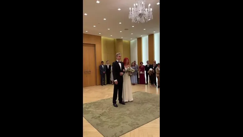 Нажми и смотри