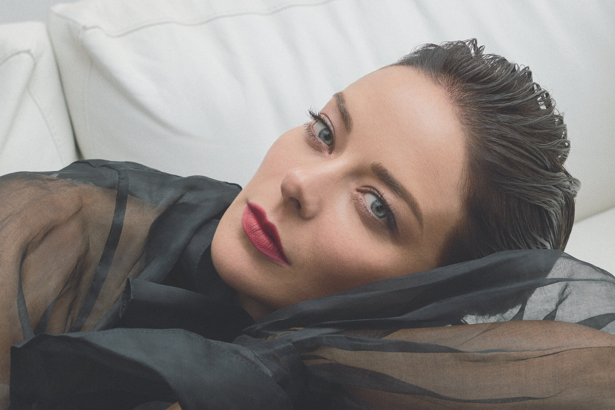 Marina Aleksandrovaning yalang oyoqlari