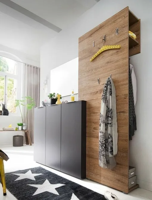 панели в прихожей