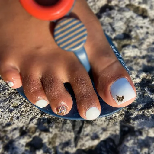 Модный педикюр на весну 2025