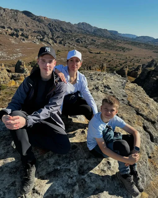 Юлия Барановская с сыновьями