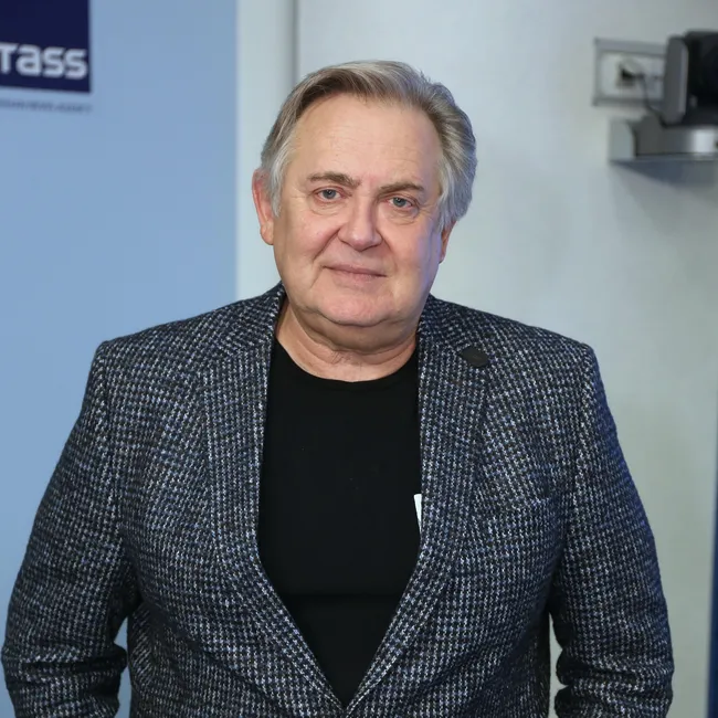 Как Юрия Стоянова чуть не уволили из театра за розыгрыш Кирилла Лаврова