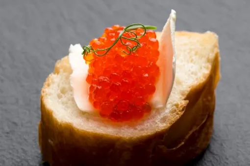 Как нельзя есть красную икру, рассказали эксперты Как нельзя есть красную икру, рассказали эксперты