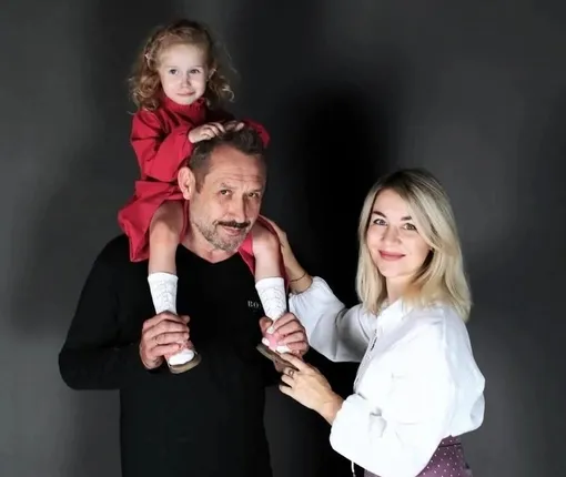 Сергей, Ирина и Арина Усольцевы