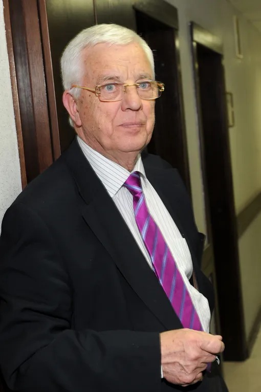 Раймонд Паулс