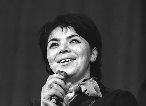 Майя Кристалинская: биография, песни, фото, личная жизнь и ранняя смерть Майя Кристалинская: биография, песни, фото, личная жизнь и ранняя смерть