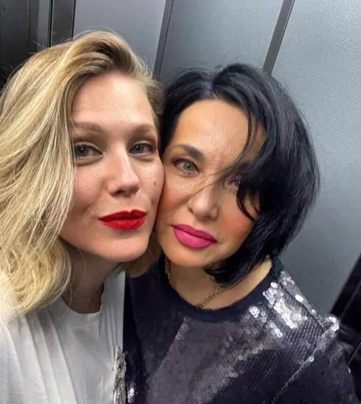 Карина Андоленко с мамой