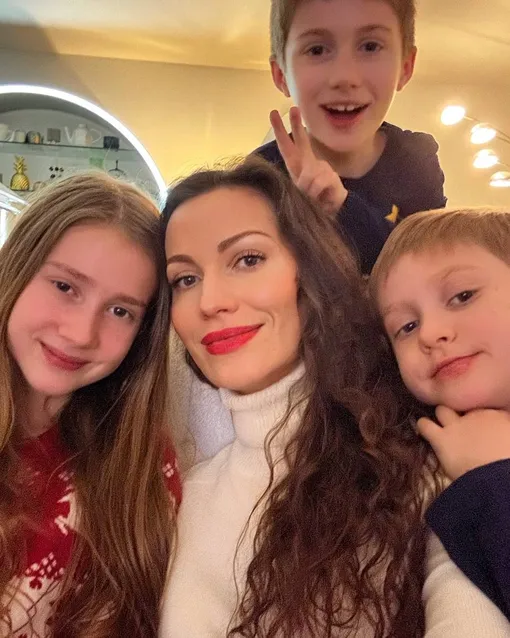 Ирина Болгар с детьми