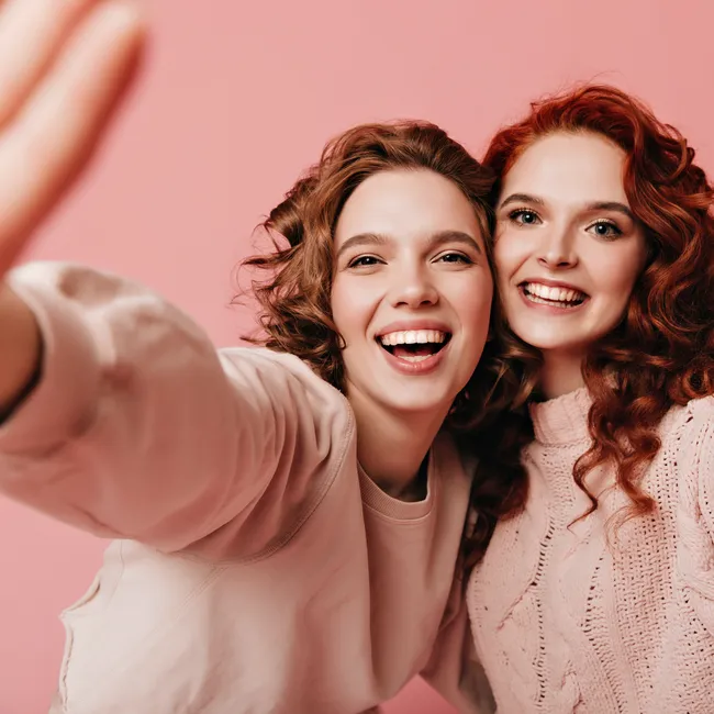 «Их блоги несут в мир пользу и красоту»: жюри премии «Время женщин» об участницах 2025 года