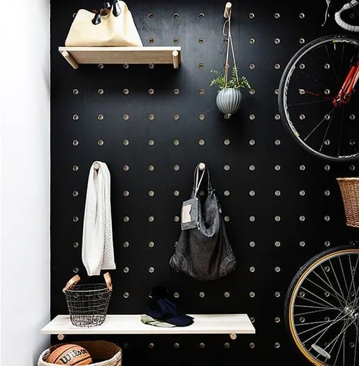 перфорированные панели в прихожей