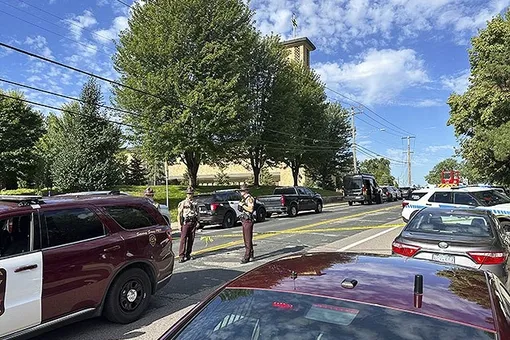 Массовая стрельба произошла в католической школе в США Массовая стрельба произошла в католической школе в США