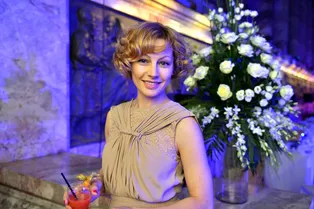 46-летнюю Алену Бабенко сравнили с 56-летней Розой Сябитовой 46-летнюю Алену Бабенко сравнили с 56-летней Розой Сябитовой