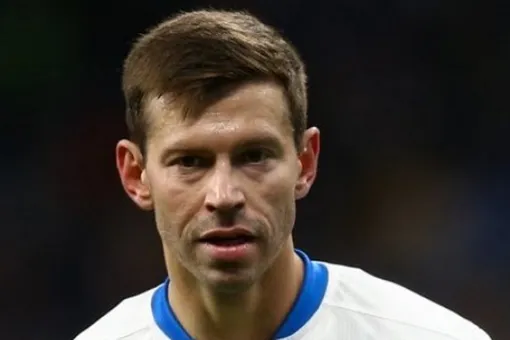 На Фёдора Смолова завели уголовное дело после драки в кафе: что грозит футболисту На Фёдора Смолова завели уголовное дело после драки в кафе: что грозит футболисту