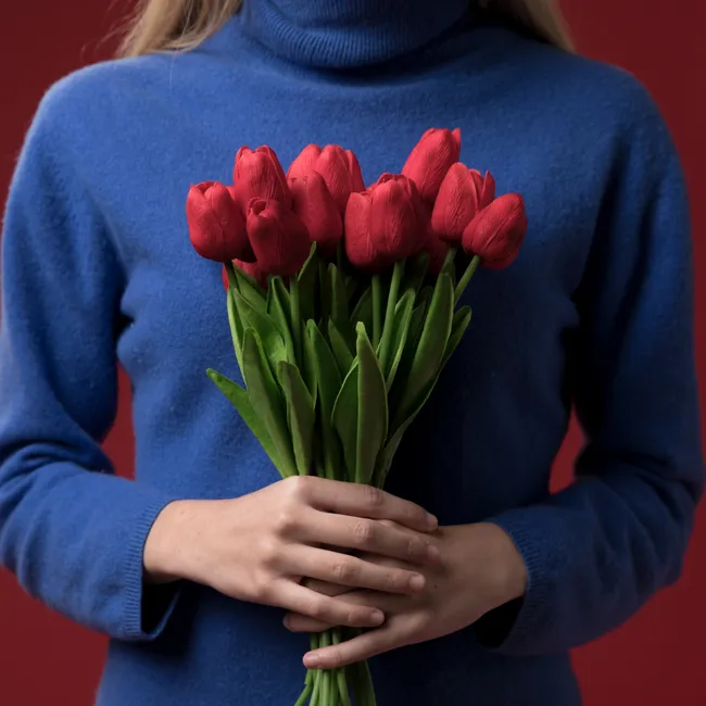 10 идей подарков для себя на 8 марта 2026 от 100 до 10 000 рублей