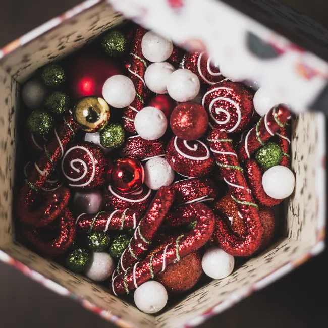 Не выбрасывай! Какой праздничный декор ещё точно пригодится