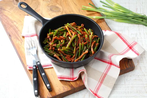 Зелёная фасоль по-гречески на ужин — рецепт, в который вы влюбитесь Зелёная фасоль по-гречески на ужин — рецепт, в который вы влюбитесь