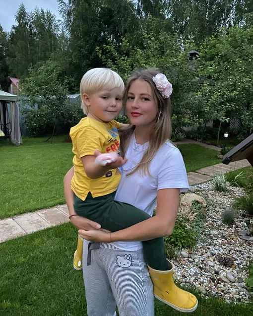 Анна Михаййловская с сыном Мироном