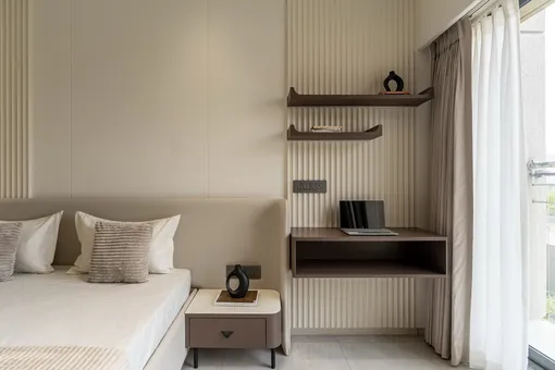 Рабочее место в спальне фото