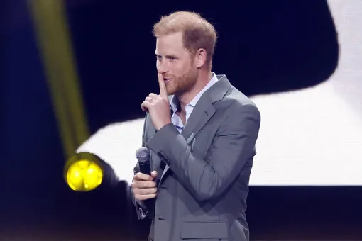 Принц Гарри рассказал, как «застукал» своего отца за занятием спортом Принц Гарри рассказал, как «застукал» своего отца за занятием спортом