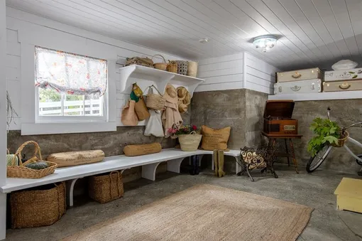 А так он выглядит сейчас дом памелы андерсон