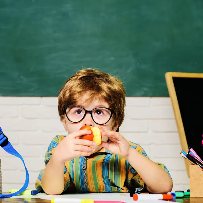 Здоровые перекусы для школьников: советы диетолога и простые рецепты