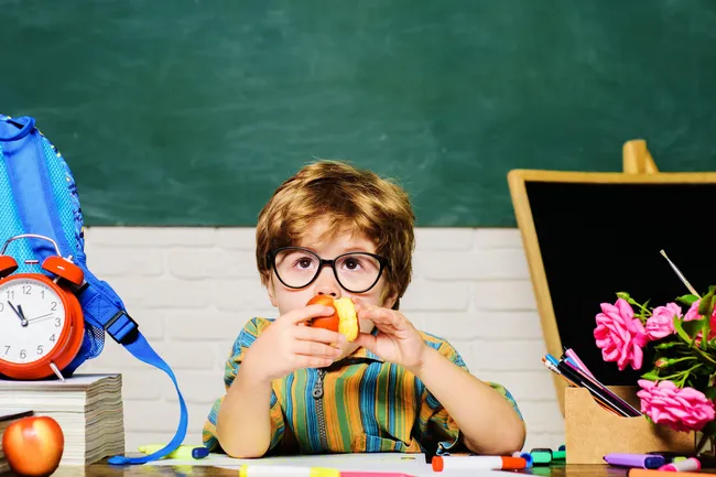 Здоровые перекусы для школьников: советы диетолога и простые рецепты