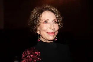 Выяснилось, кто в итоге будет жить в особняке Инны Чуриковой за 300 миллионов рублей Выяснилось, кто в итоге будет жить в особняке Инны Чуриковой за 300 миллионов рублей