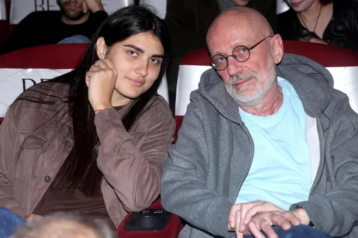 Александр Гордон с шестой женой Алиной