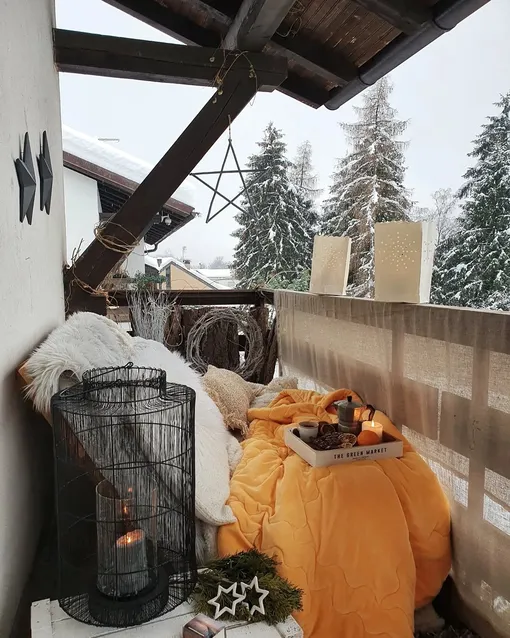 балкон в скандинавском стиле на Новый год балкон в скандинавском стиле на Новый год