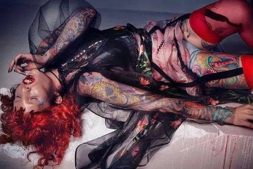 Девушка с синдромом кошачьего глаза снялась для обложки модного журнала Девушка с синдромом кошачьего глаза снялась для обложки модного журнала