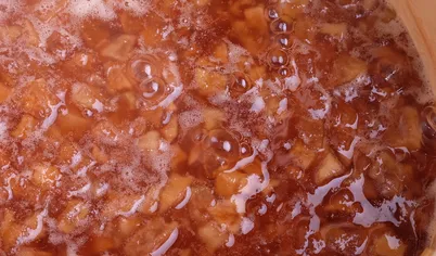 Продолжаем варить. На фото мармелад через час после начала варки