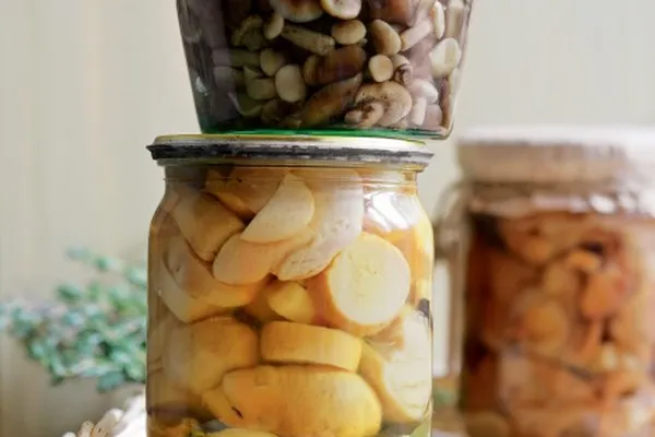 Маринованные грибы