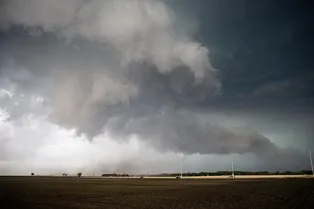 В Ростове из-за ветра обрушилась трибуна на Гребном канале «Дон», есть пострадавшие В Ростове из-за ветра обрушилась трибуна на Гребном канале «Дон», есть пострадавшие