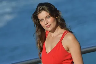 Чем Летиция Каста заменяет косметику? Остроумная цитата французской супермодели