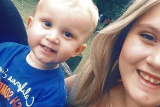 17-летняя девушка легла в больницу с аппендицитом, а вышла с ребенком