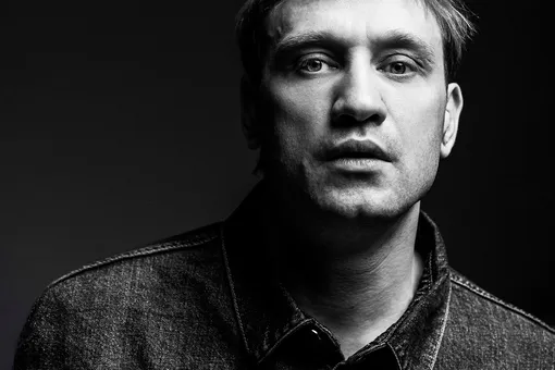 «Я понял, что попал в ноту»: Михаил Тройник о работе с Аллой Сигаловой, спектакле «Щастье» и сложностях расщепления «Я понял, что попал в ноту»: Михаил Тройник о работе с Аллой Сигаловой, спектакле «Щастье» и сложностях расщепления